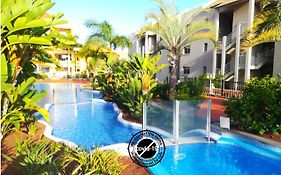 Well Refined Apartment - Stunning Pool